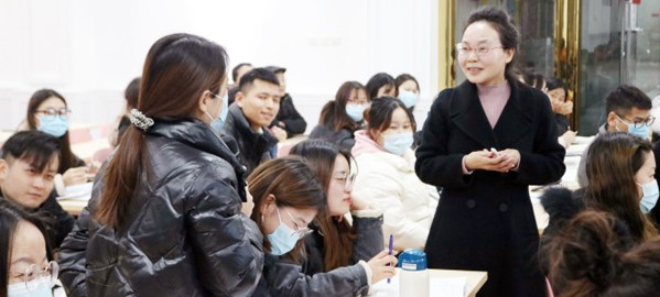 乾县 专家指导+名师授课+培优补弱+日清月结的教学模式