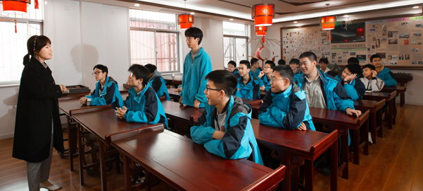 乾县 分类教学，因材施教，采取“一类一方案、一人一目标”的教学方法