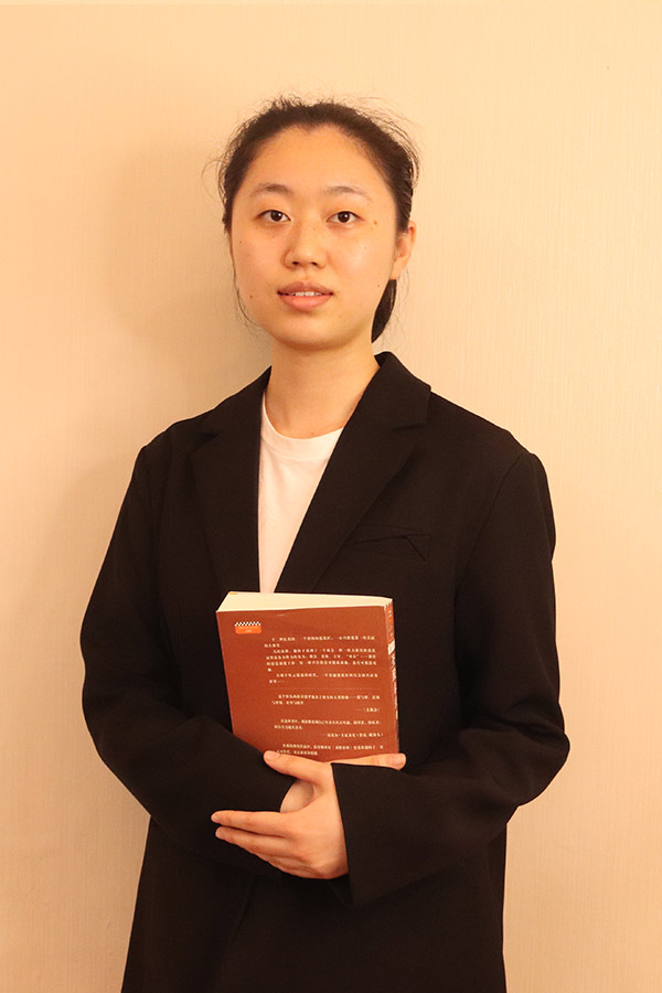 乾县梁艺 本科学历，优秀班主任