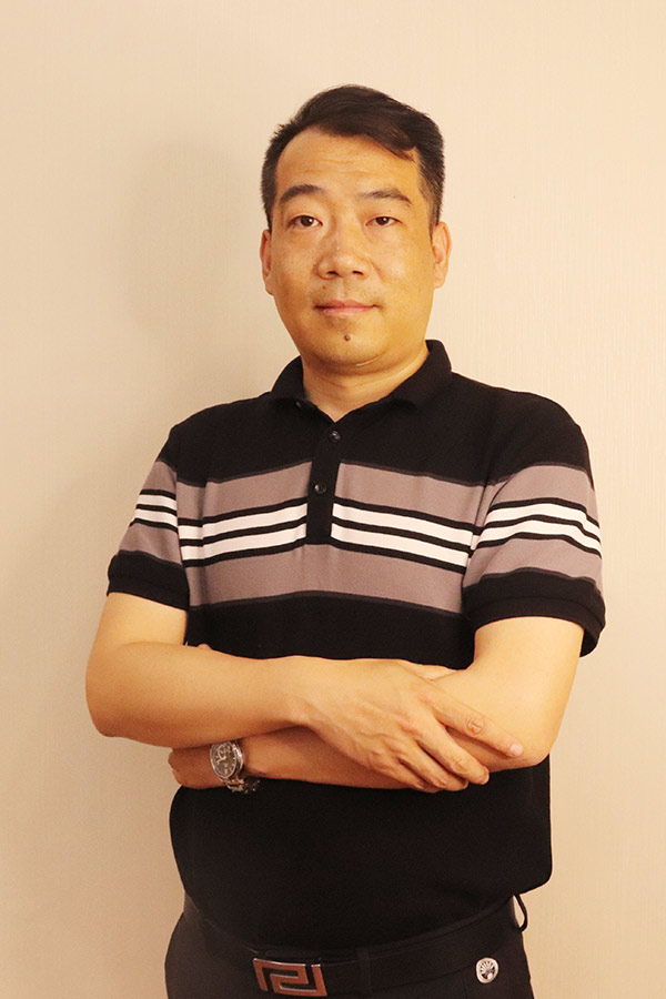 乾县冯少坤 本科学历,毕业于陕西师范大学