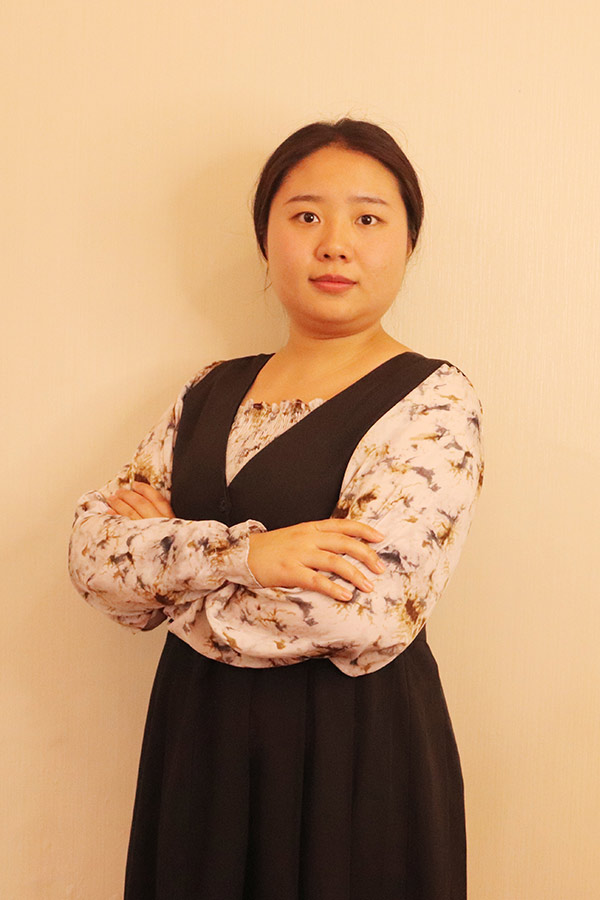 乾县何爱玲 本科学历，优秀班主任